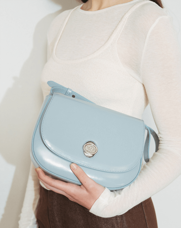 엄마친구아들 4회 정소민 가방