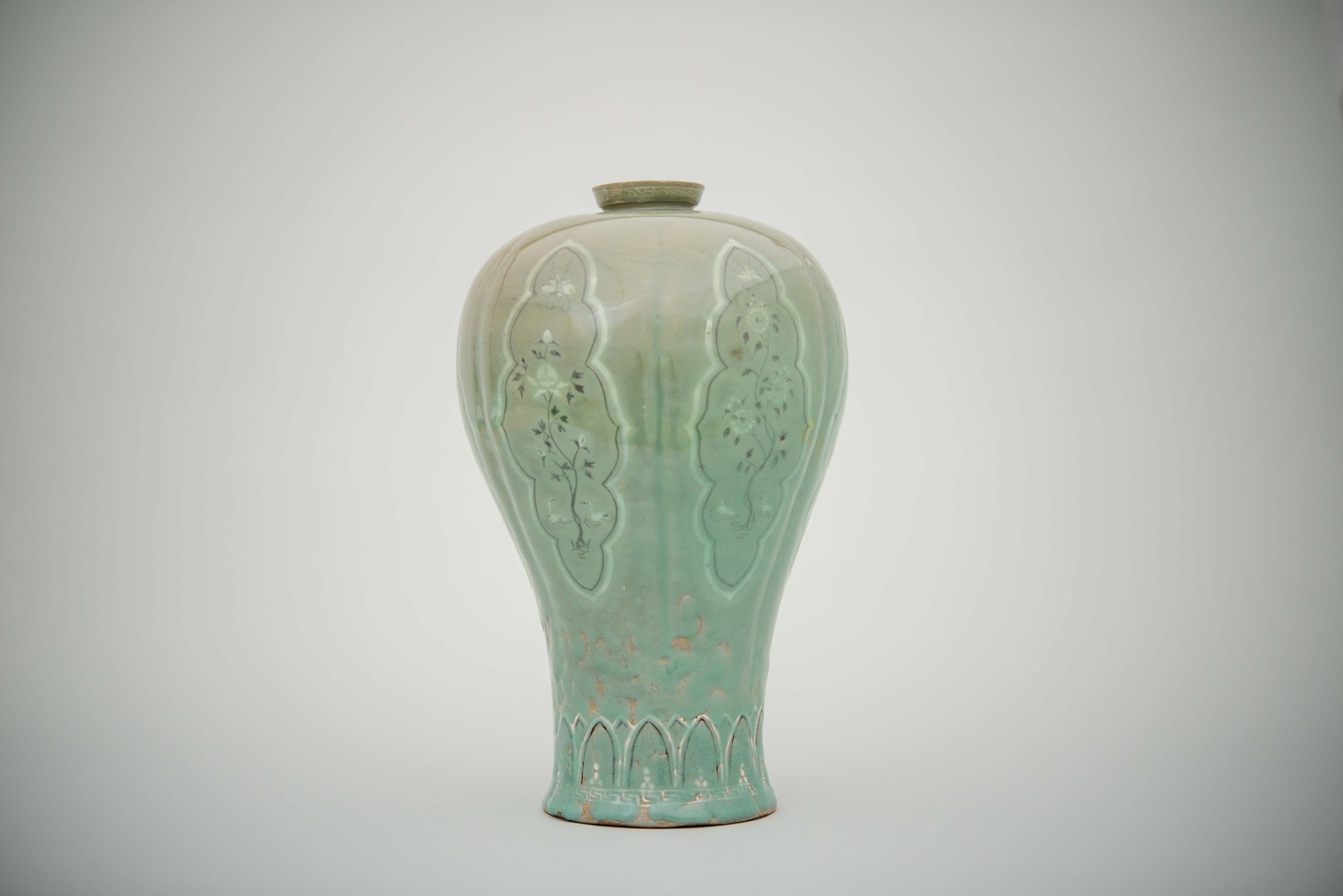 청자 상감국화모란유로죽문 매병 및 죽찰