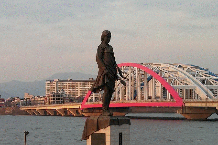 소양강처녀 동상사진