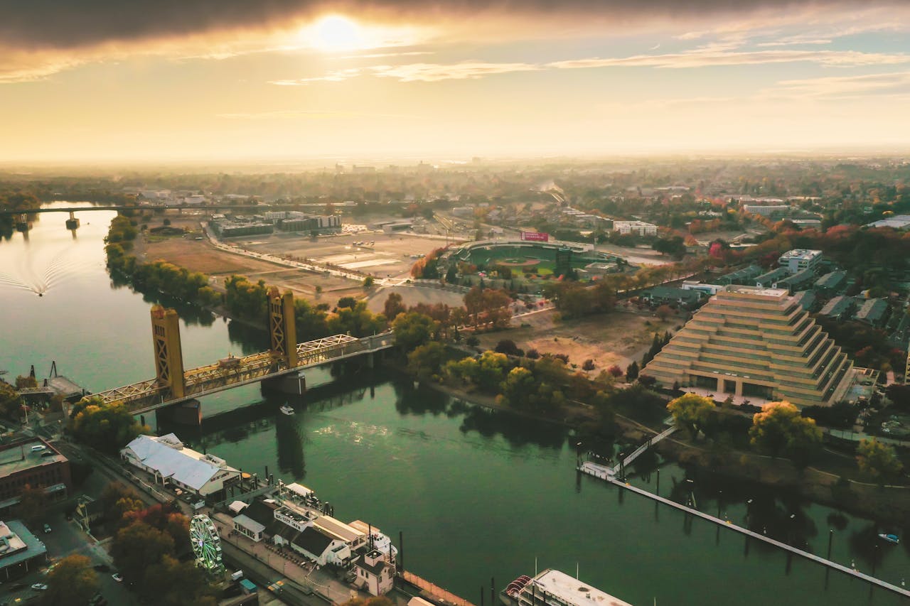 장애물없는생활환경(Barrier Free, BF) 인증은 어린이, 노인, 장애인, 임산부 등 모든 사람이 개별 시설물이나 도시를 이용하는 데 불편함이 없도록 계획, 설계, 시공, 관리 여부를 평가하고 인증하는 제도입니다.