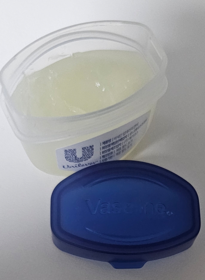 겨울철 보습 바세린 관련