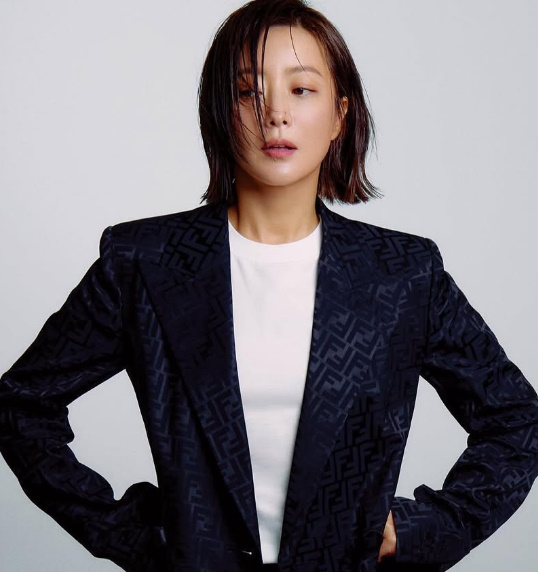 배우 김희선 키 나이 혈액형 소속사 영화 드라마 MBTI