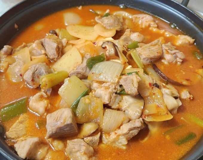 생방송투데이 막퍼주는집 짜글이 맛집 위치 및 정보(남양주 초저가 짜글이&amp;김치전골 7&amp;#44;000원)
