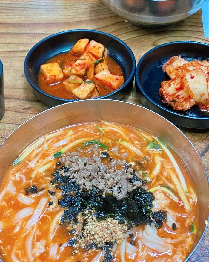 김창옥 전참시 윤두준 줄서는 칼국수집 장칼국수 강릉 맛집