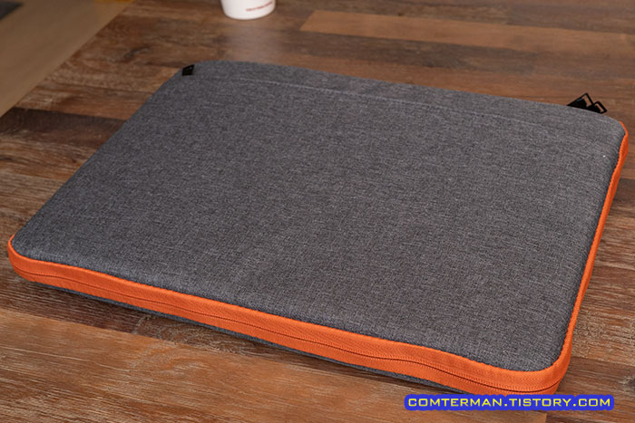 17인치 노트북 파우치 수납 후 크기