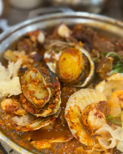 고수의 부엌 더덕 해물 갈비찜