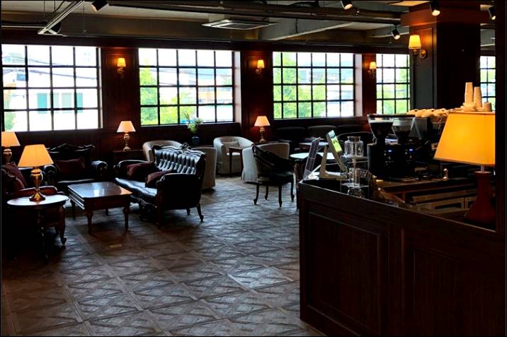 살롱드인사 내부