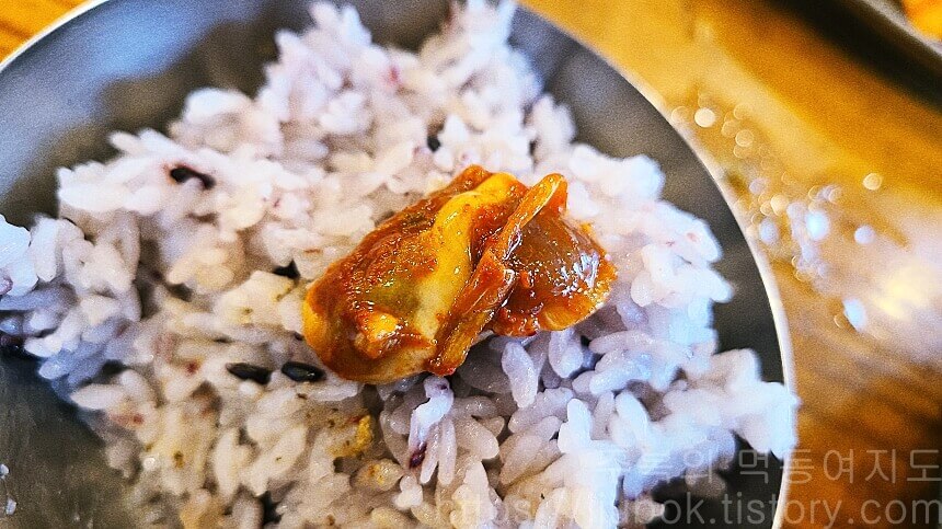 할머니-추어탕-돌솥밥-어리굴젓