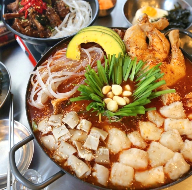 줄서는식당 영탁 추천 치즈계란말이, 계란밥과 곱창 대창을 넣은 닭도리탕 곱도리탕 맛있는 곳 을지로 힙지로 맛집 소개