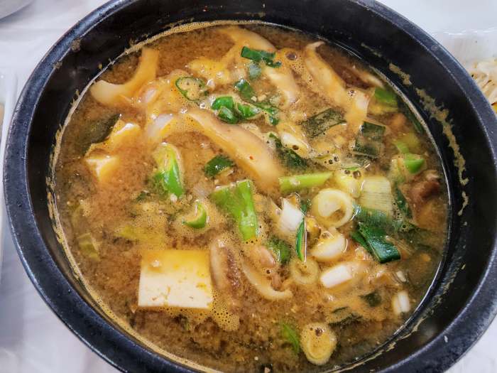 떴다 GO 여사 더덕구이 모둠 버섯전골 산채 나물 정식 맛집