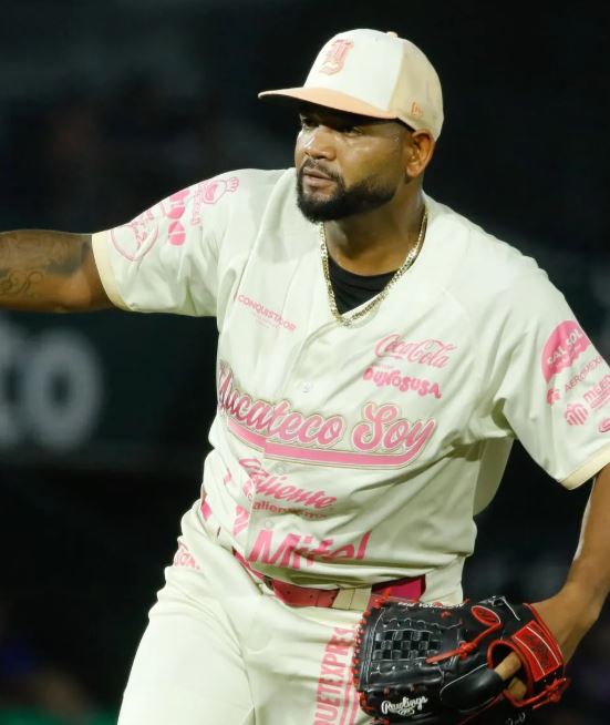 라울 알칸타라 투수