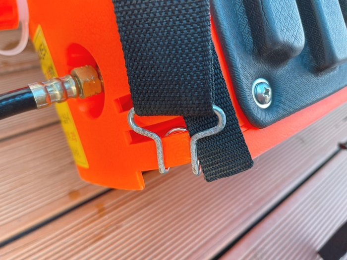 충전식-고압-분무기-멜빵