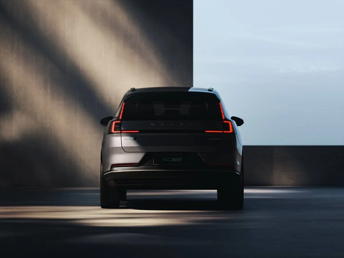 Volvo XC70 출시 정보 이미지
