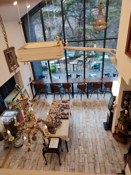 홍천 제1수송교육연대 카페 2층에서 바라본 모습