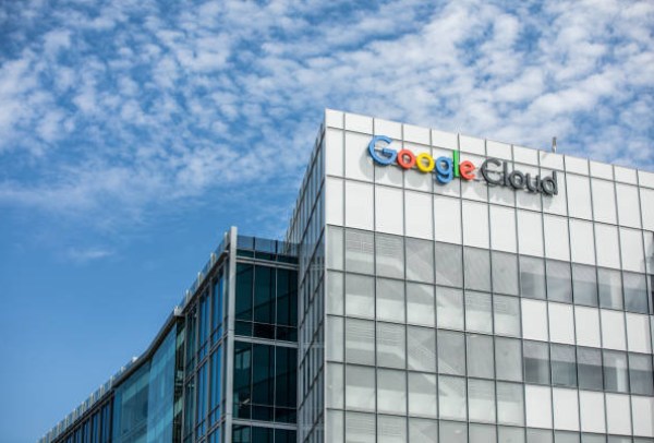 알파벳(Alphabet) 회사 설립 배경과 사업 부문, 재무 성과, 미래 전망.