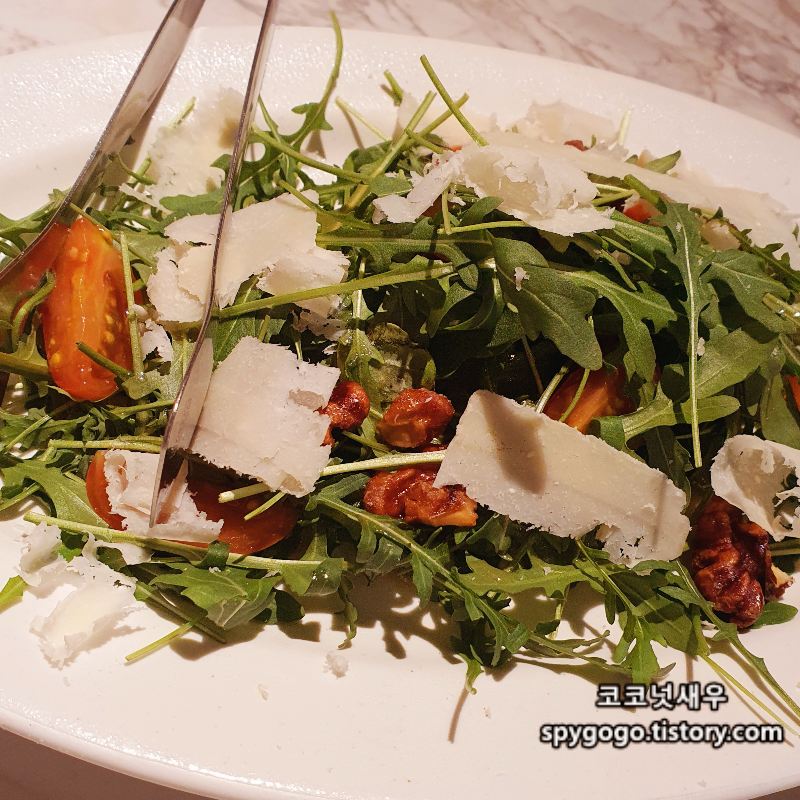 더플레이스 샐러드