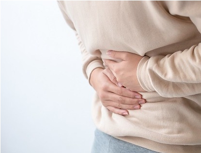 오른쪽 갈비뼈 아래 통증