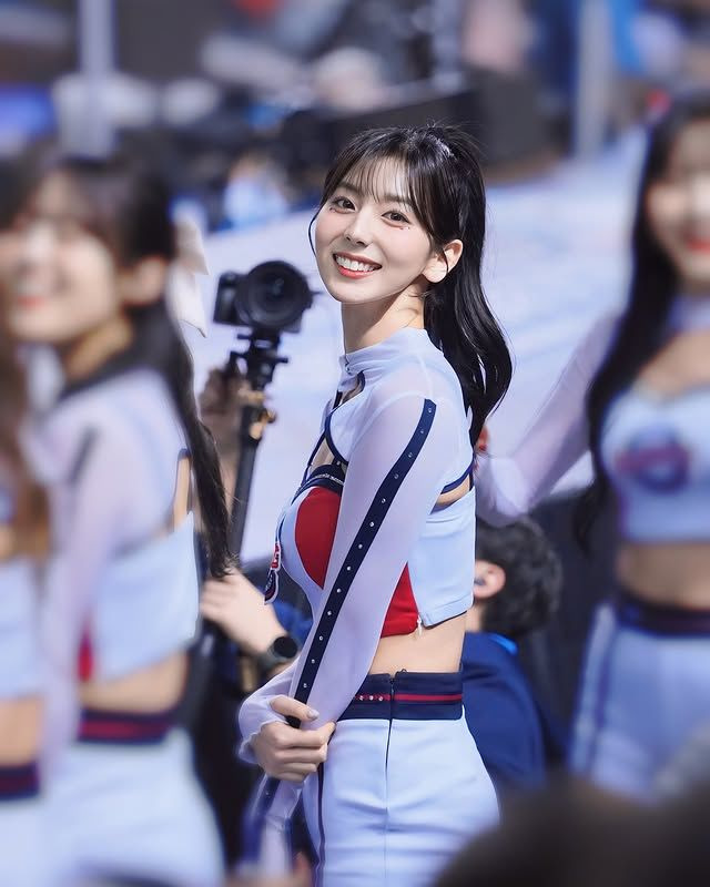 목나경 치어리더 프로필 총정리|나이·키·몸매··롯데 팀장·골때녀 데뷔골·대만 진출·인스타그램