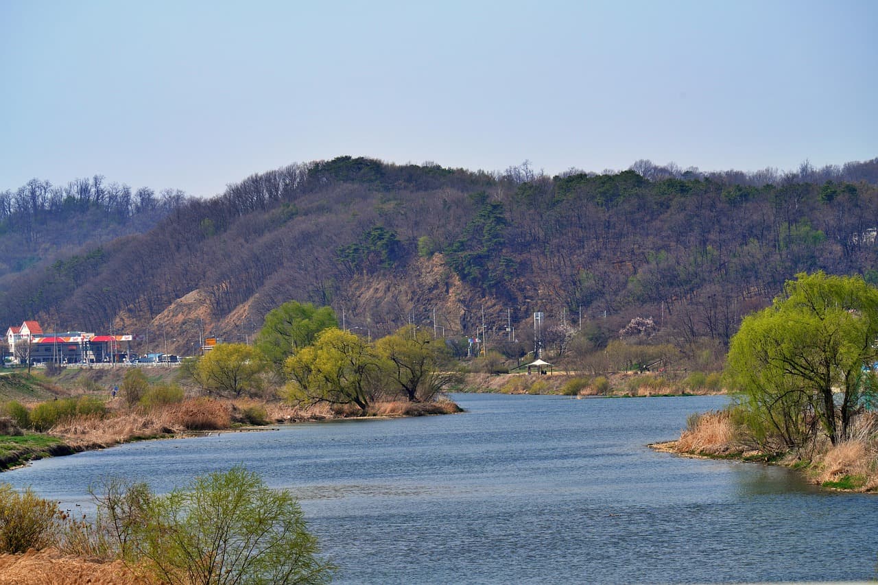 진안 마이산 탑사, 돌탑 속 숨은 이야기의 조각들
