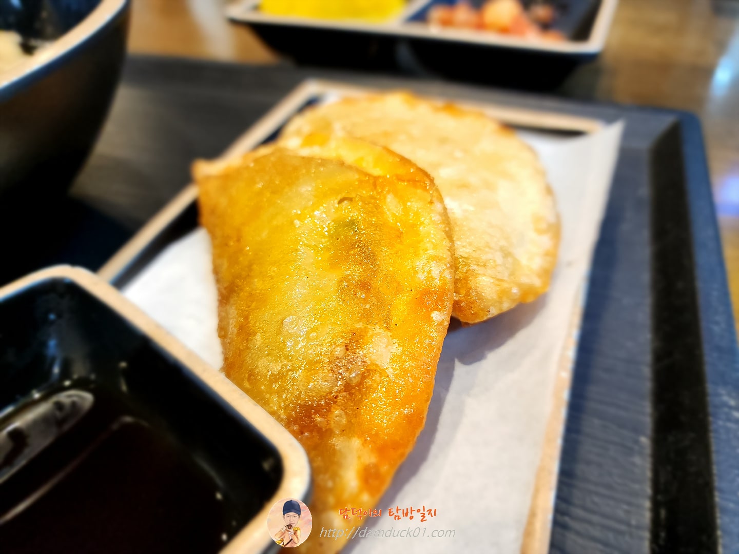 매콤납작만두