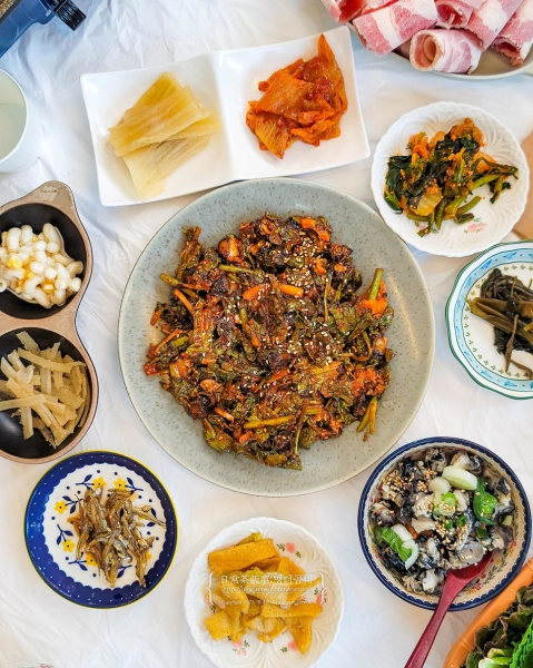 우와한 식당 우렁이 한상