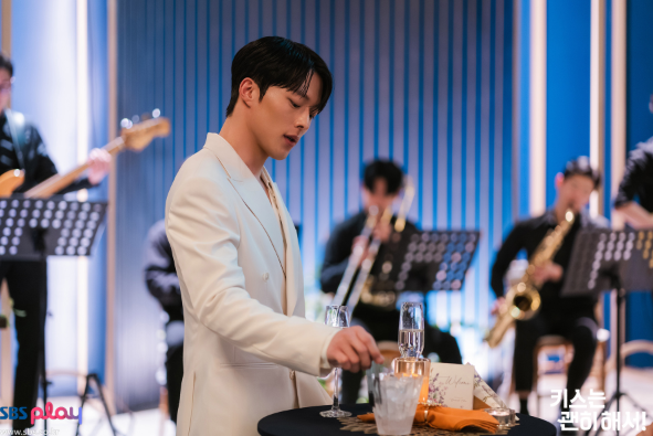 키스는 괜히해서