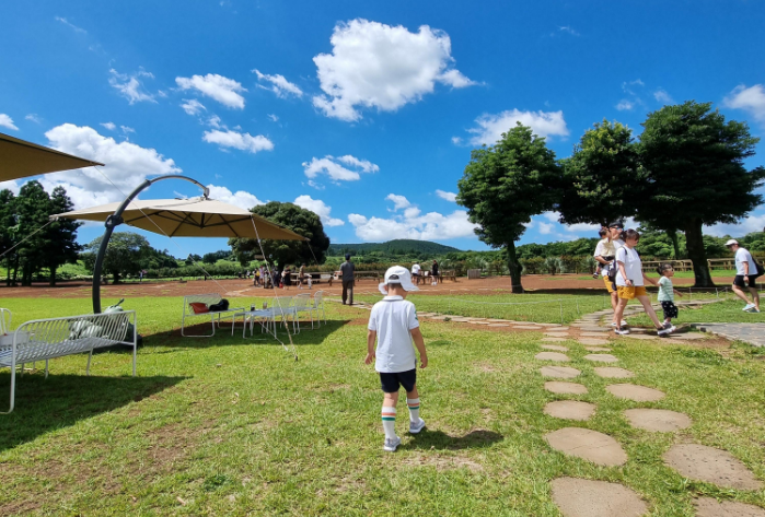 목장 카페 '밭디' 입구 전경