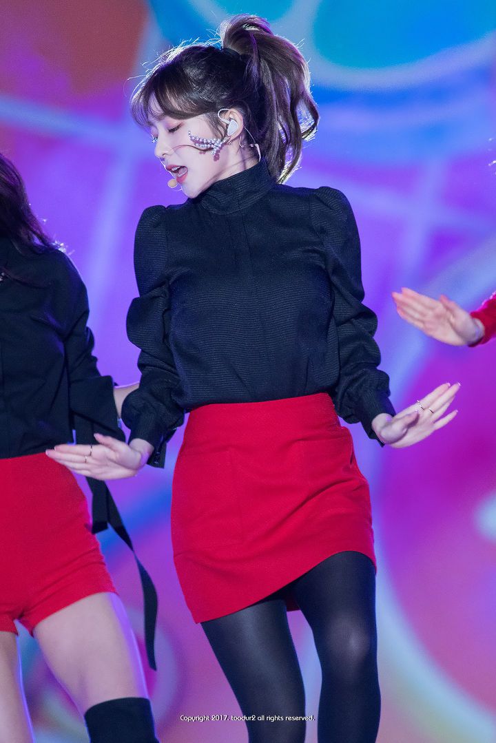 시크한 스타일의 데일리룩 패션스타일 사진 모음 시크한 스타일의 데일리룩 패션스타일 사진 모음