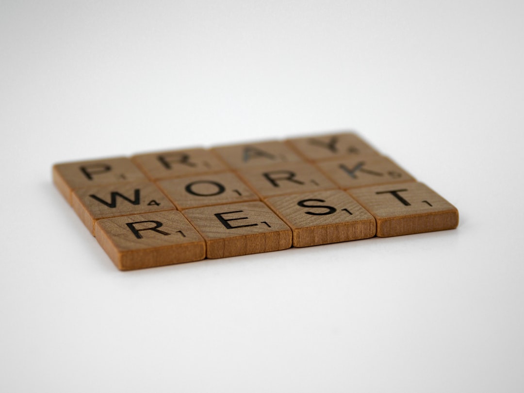 가장 중요한 명사 비용 → cost