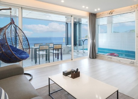 에뚜알 풀빌라 펜션