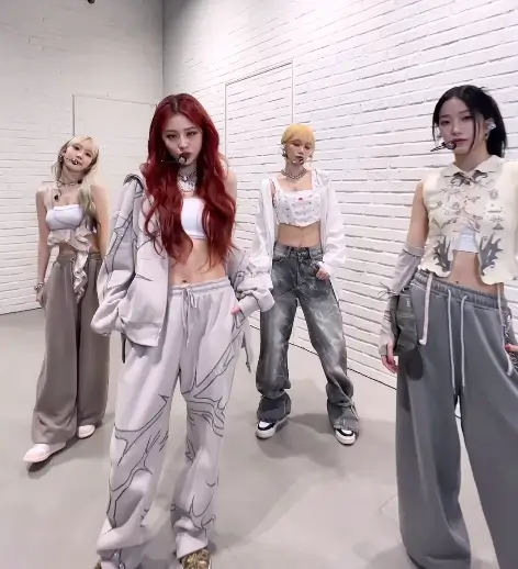 르세라핌 LE SSERAFIM 멤버프로필 본명 국적 나이 키 혈액형 MBTI 쏘스뮤직 하이브