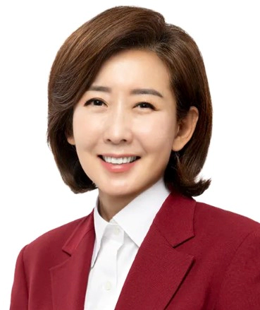 나경원 프로필 나이 고향 학력 재산 페이스북