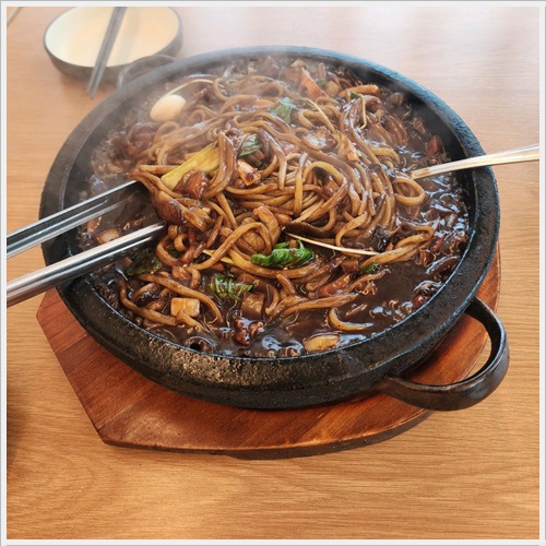 돌판 짜장면