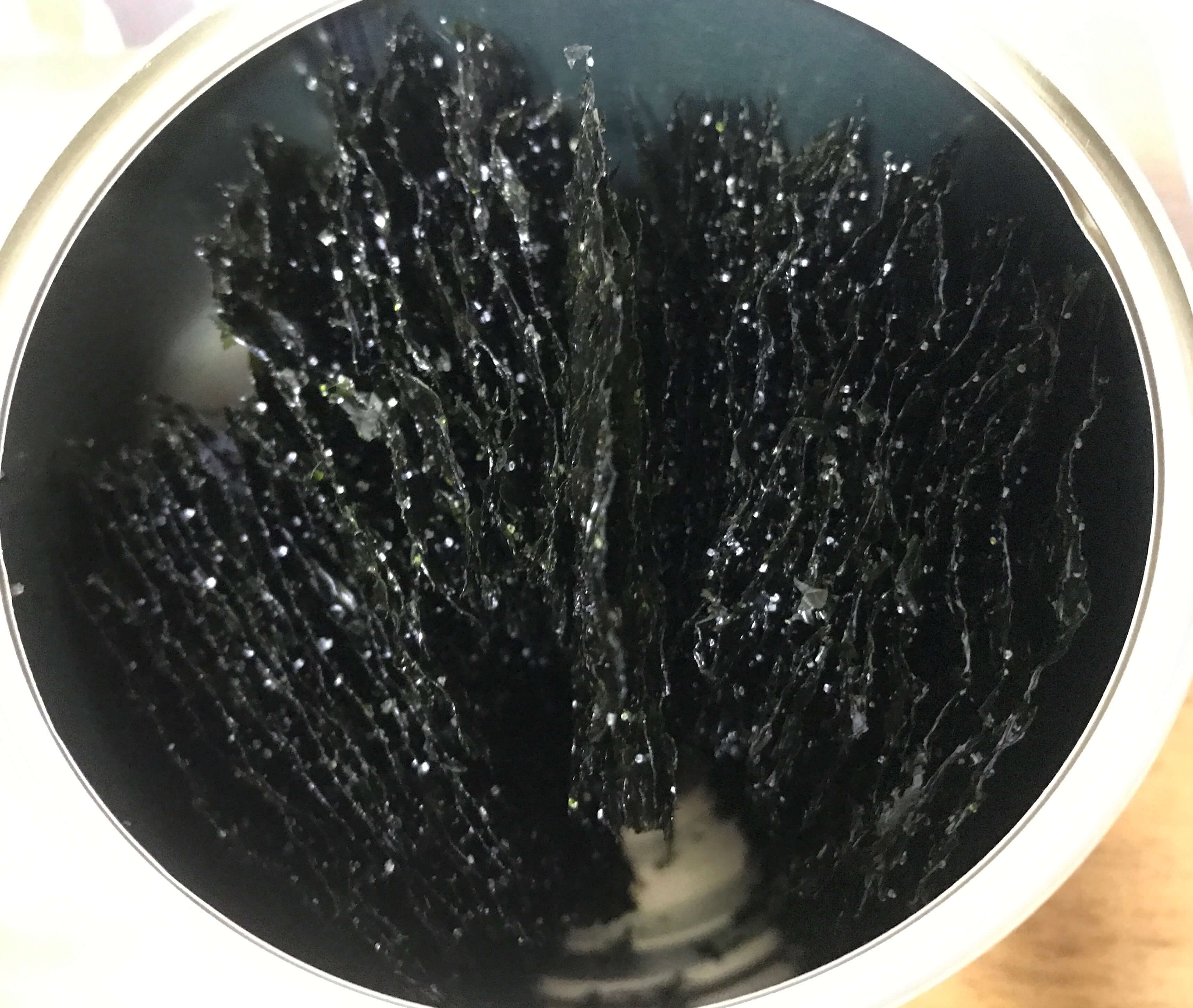 캔 안에 들어있는 김