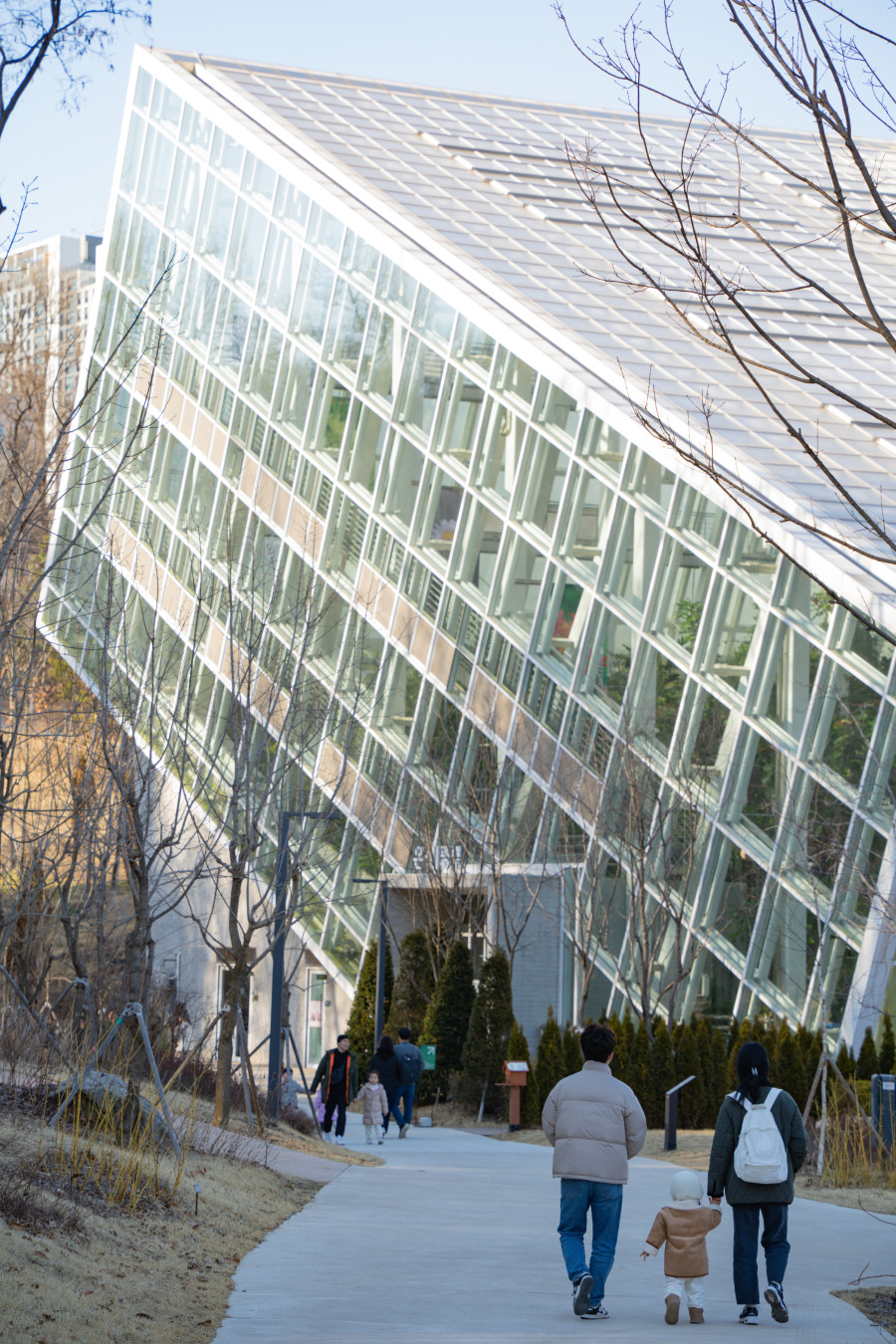 영흥 수목원 온실 가는길