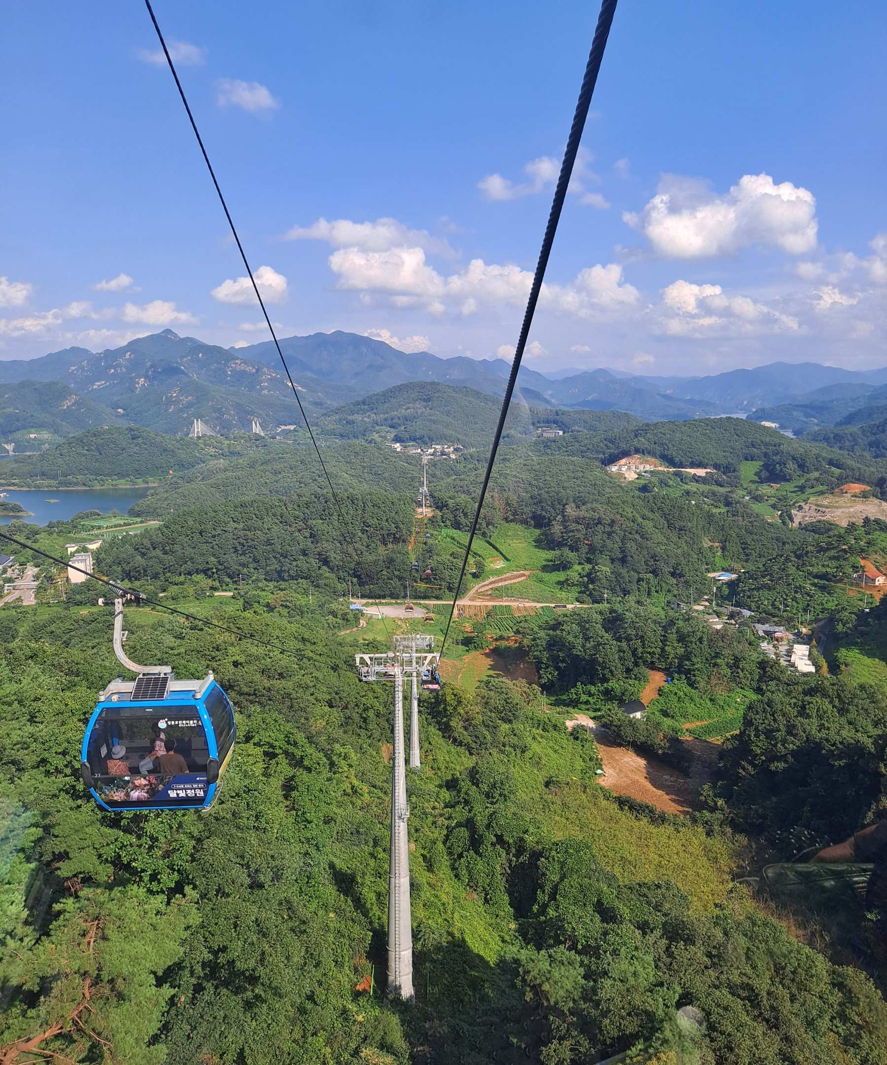 청풍호반케이블카 뒷배경