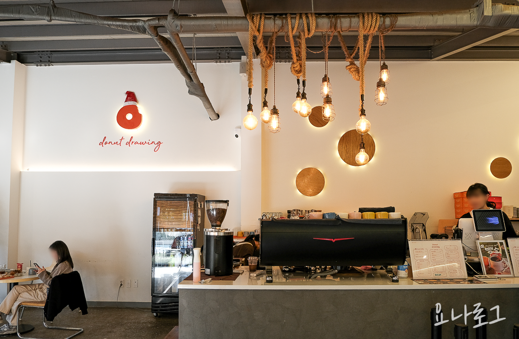 도넛맛집 도넛드로잉 드로잉도넛 판교도넛 미금도넛 분당도넛 판교카페 판교카페추천 미금카페 미금카페추천 분당카페 분당카페추천 분당브런치 판교브런치 브런치카페추천 초코도넛 피넛도넛 라즈베리도넛 우유생크림도넛