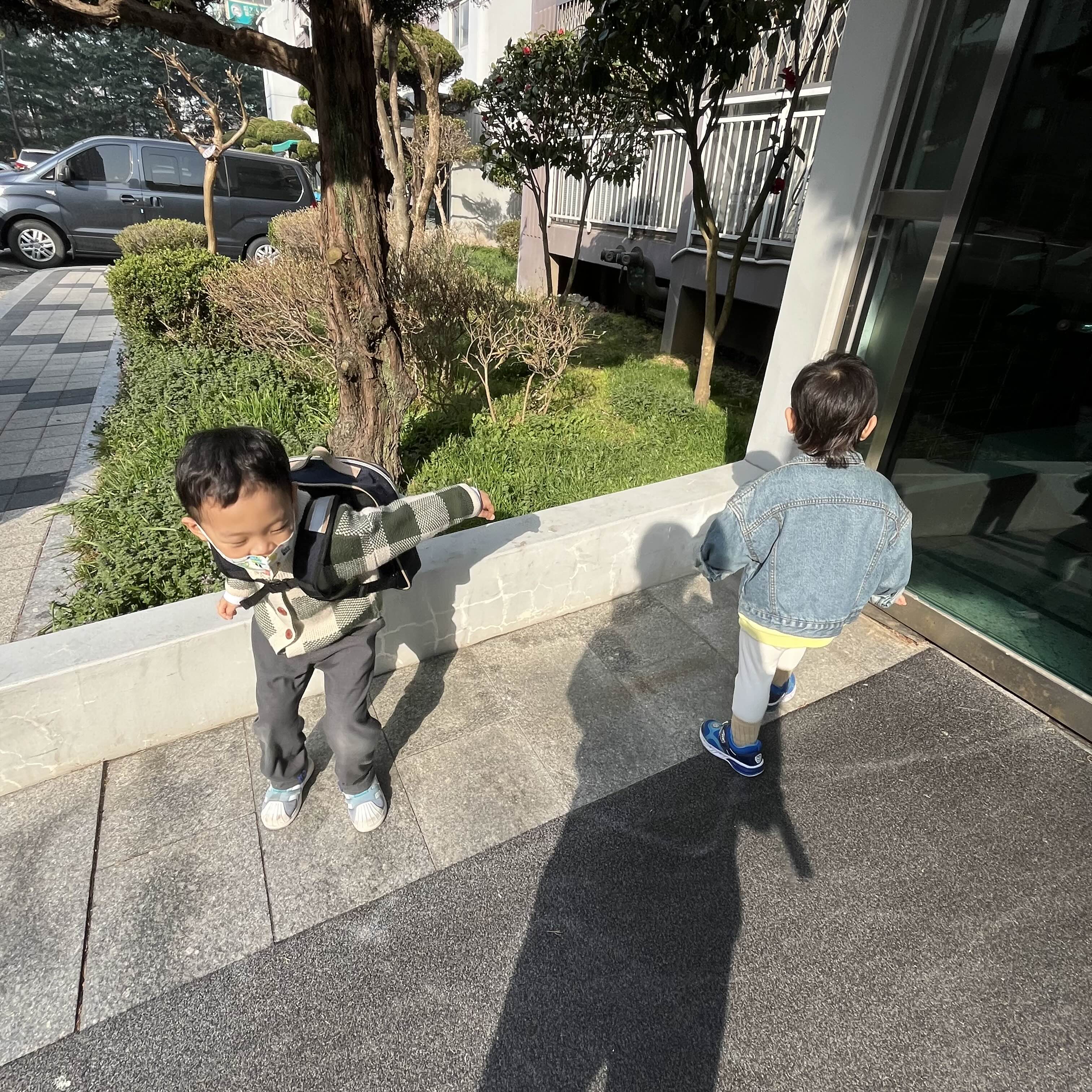 환절기 등원 룩