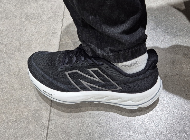 뉴발란스 안정화 러닝화 추천 