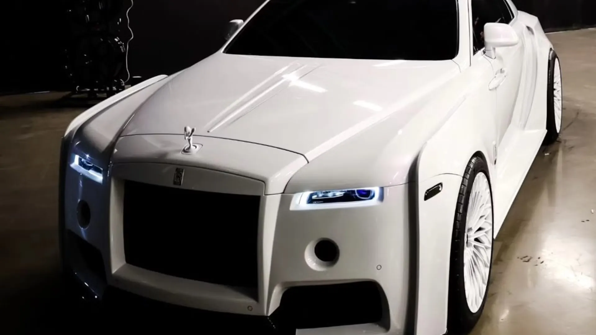 롤스로이스 레이스 아폴로 이미지