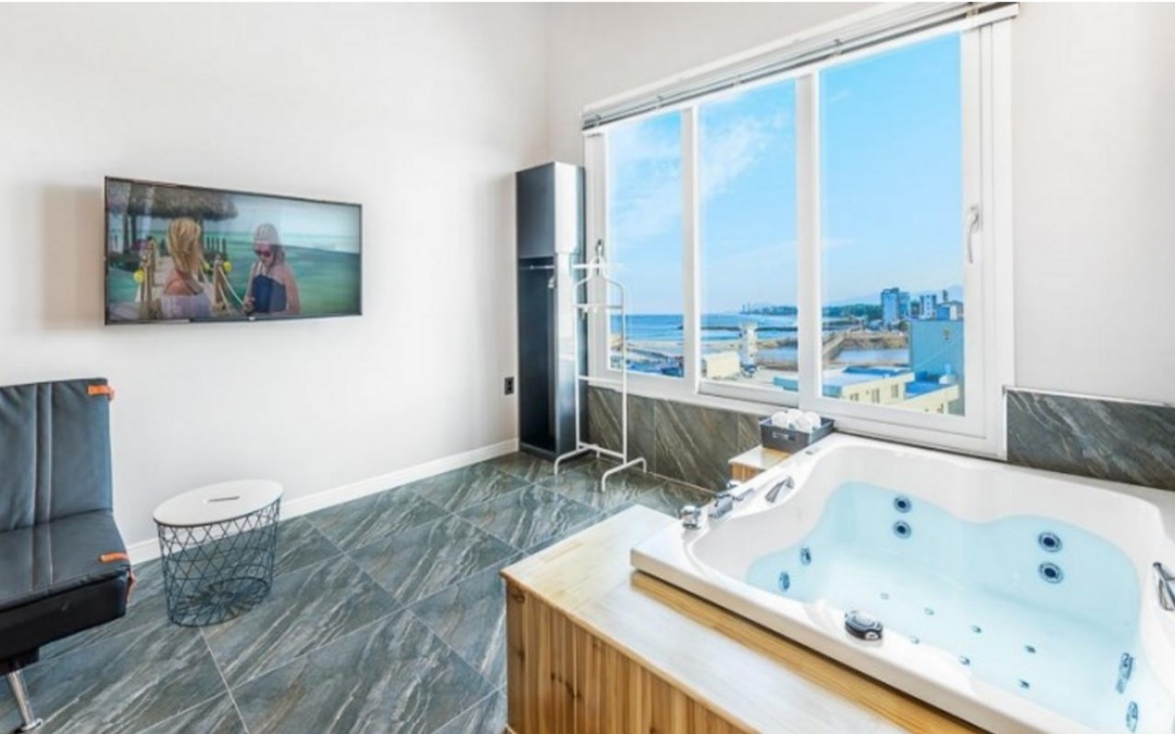 신관 301호 스파