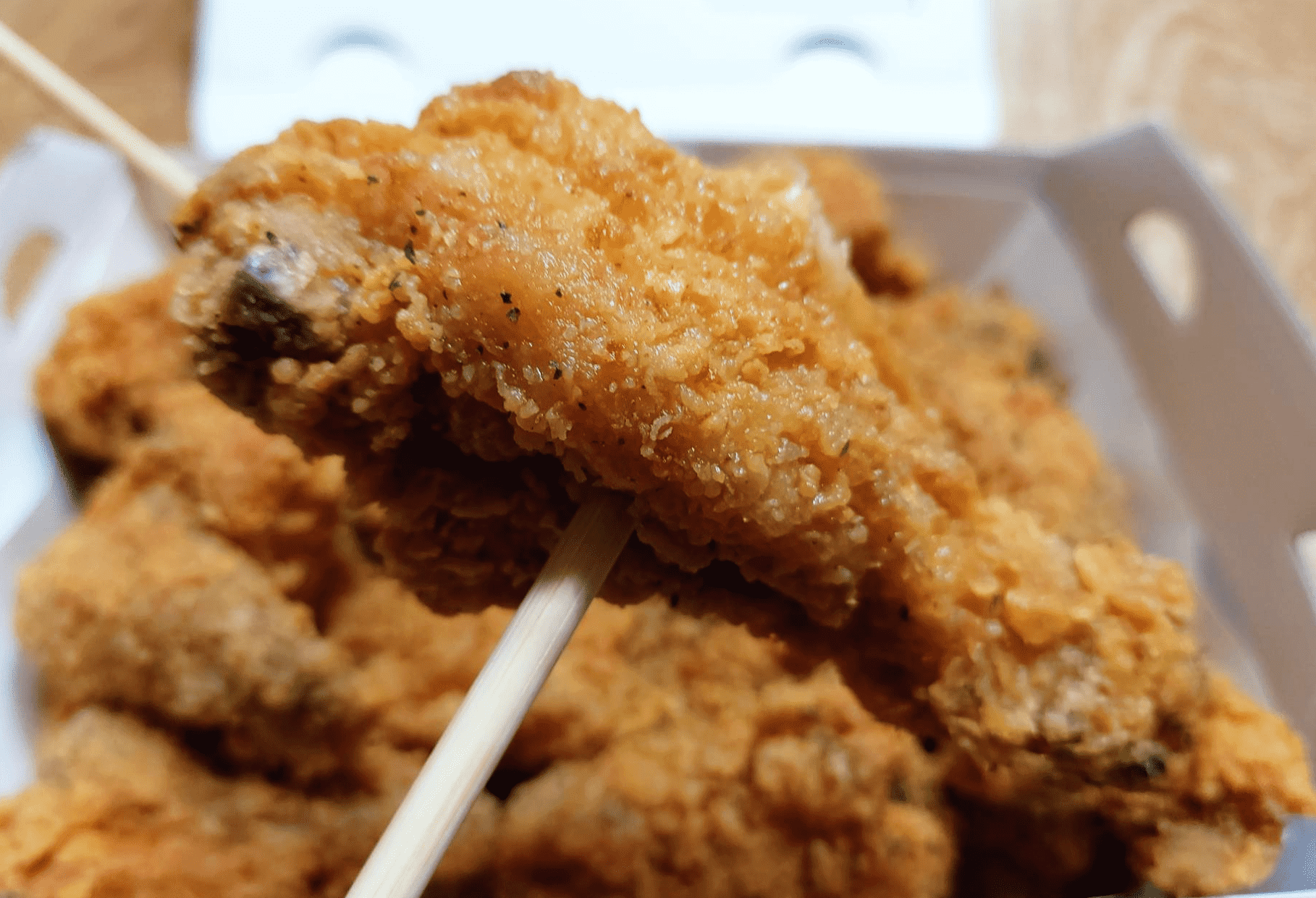 BBQ 핫황금올리브 크리스피 닭다리 BBQ 핫황금올리브 크리스피 닭다리