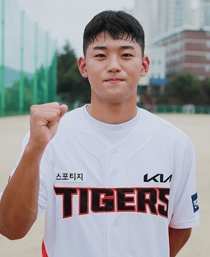 기아타이거즈 TOP 10 연봉 잘생긴 야구선수 김도영