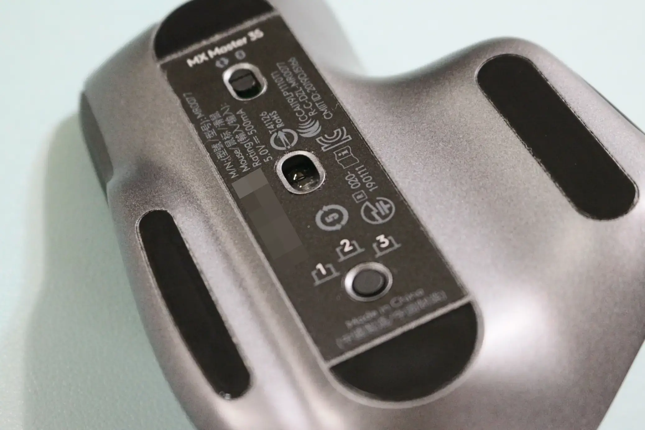 MX MASTER 3S 바닥면