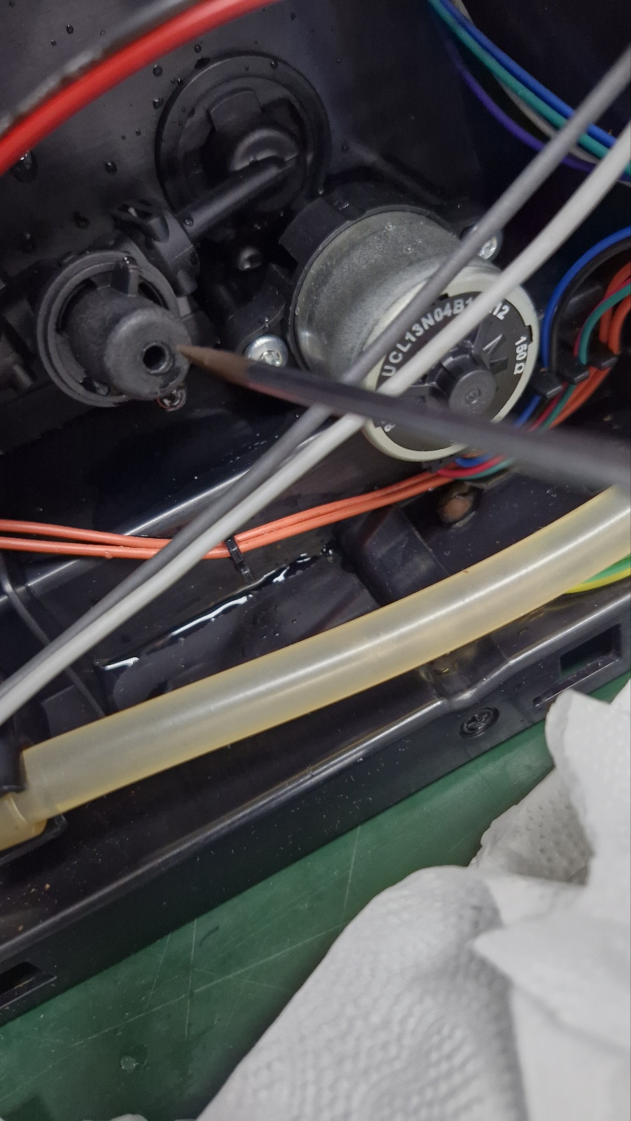 물새는 부품, 양방향 커넥터