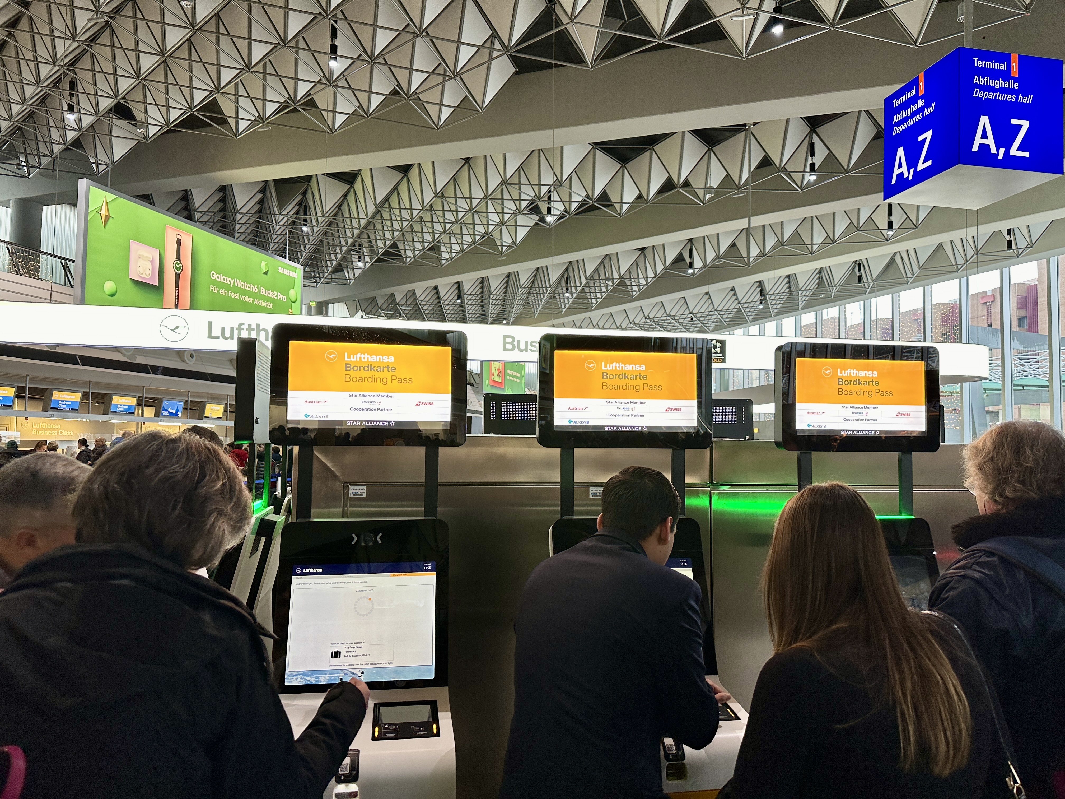 루프트한자 셀프체크인 키오스크