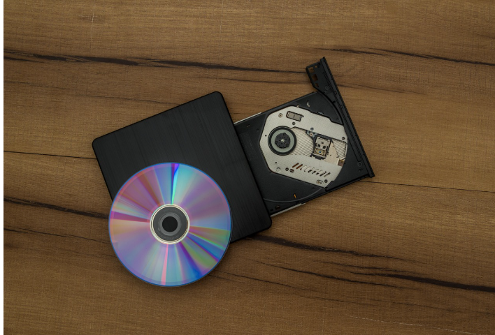 실패한 발명품 HD DVD, 블루레이와의 포맷 전쟁에서 패배하며 사라진 저장매체