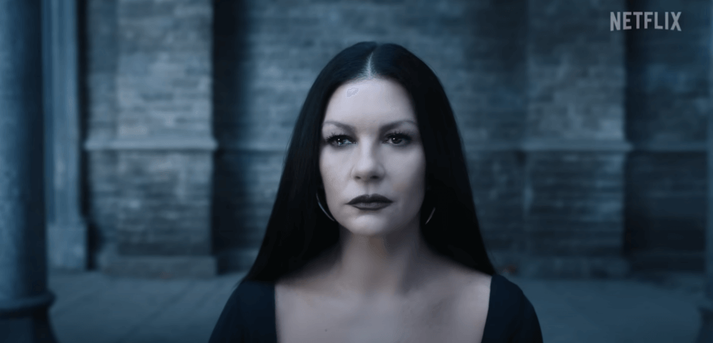 모티시아 아담스 역 / 캐서린 제타존스