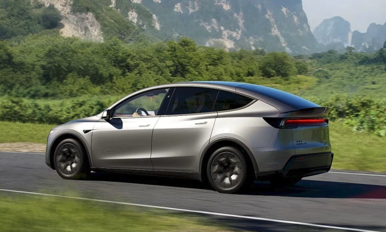 테슬라 모델Y L 국내 인증 끝 1회 충전 553Km 정보 알아보기