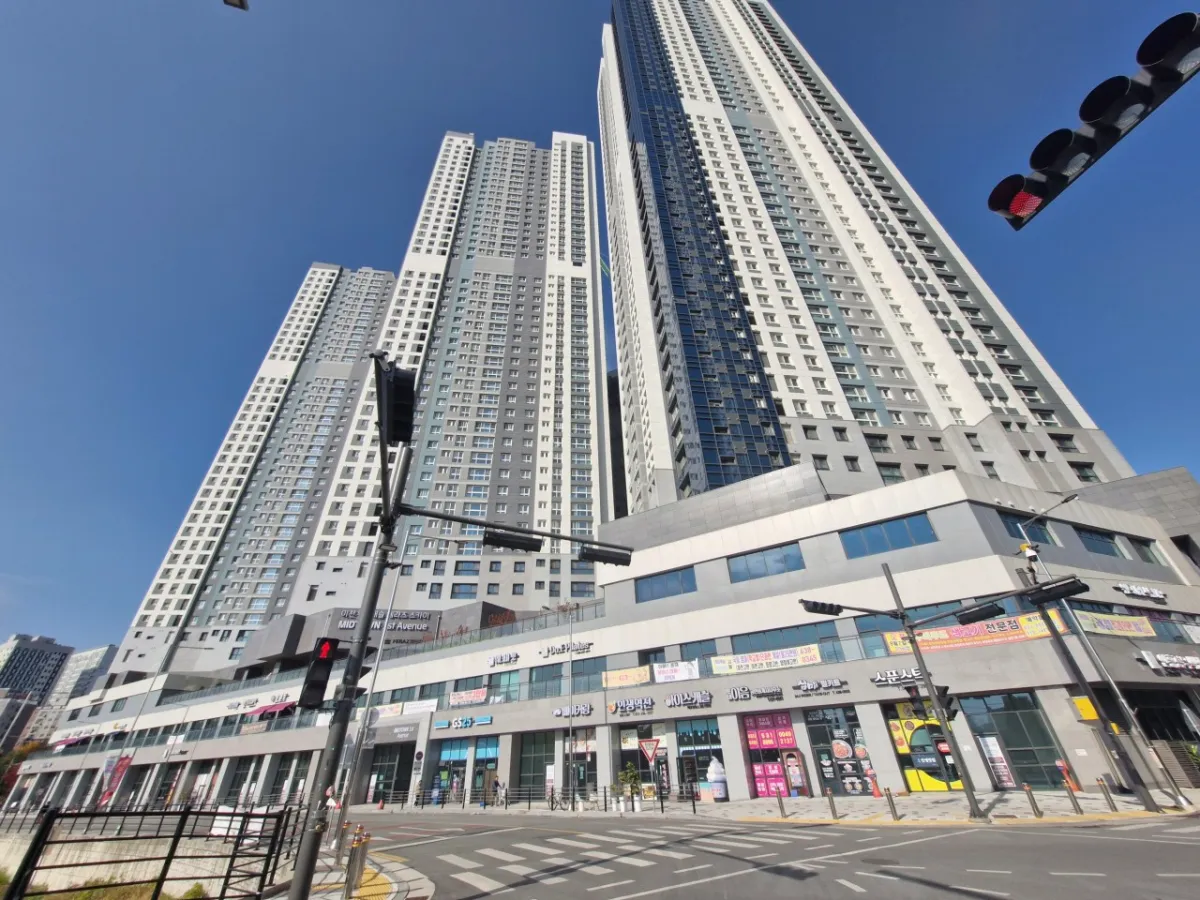 주상복합으로-이루어진-신축아파트